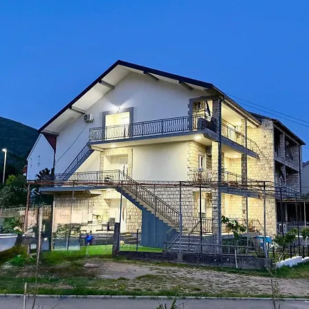 Duplex Oliva تريبينيي