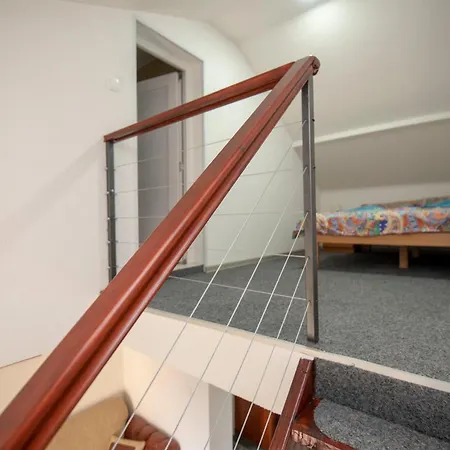 Duplex Oliva شقة فندقية 3*