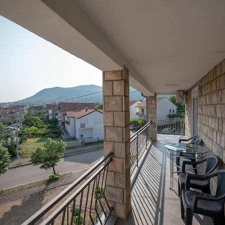 Duplex Oliva 3* تريبينيي