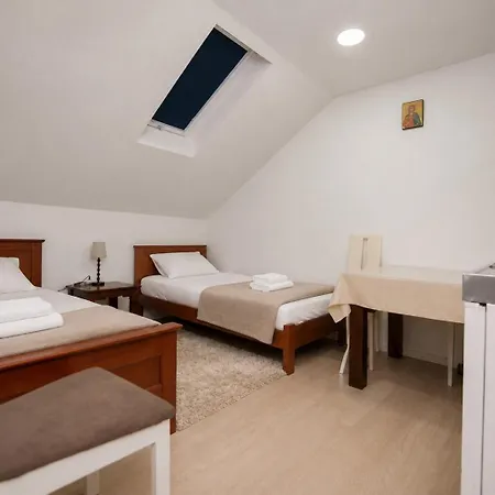 Duplex Oliva 3* تريبينيي